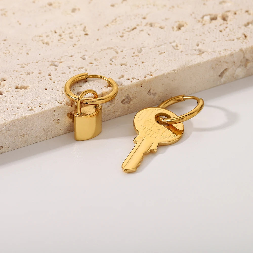 New Stainless Steel Lock Key Asymmetric Pendant Huggie Earrings PVD Gold Plated Dangle Hoop Earrings For Girls Gift