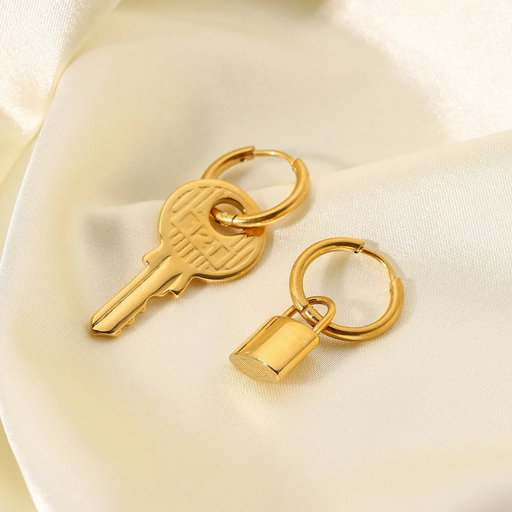 New Stainless Steel Lock Key Asymmetric Pendant Huggie Earrings PVD Gold Plated Dangle Hoop Earrings For Girls Gift