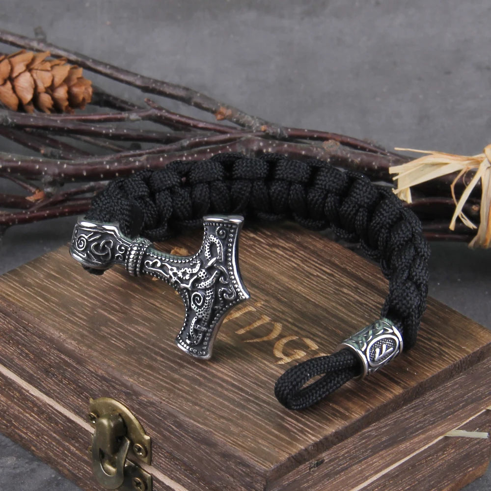 Bracelet en cuir Viking Mjolnir pour homme en acier inoxydable, bracelet marteau de Thor, mythologie nordique, runes, amulette, bijoux avec boîte en bois