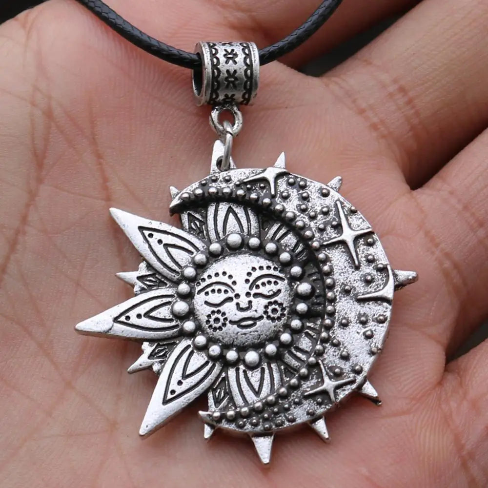 Pendentif solaire céleste Soleil Lune Étoile mandala Fleur de lotus collier femme amulette géométrique religieux viking Wicca Witchcraf