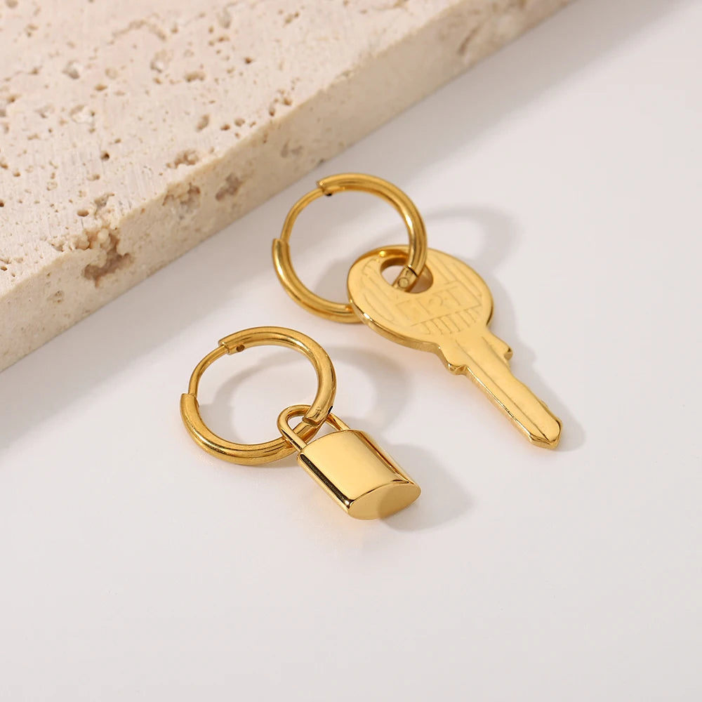 New Stainless Steel Lock Key Asymmetric Pendant Huggie Earrings PVD Gold Plated Dangle Hoop Earrings For Girls Gift