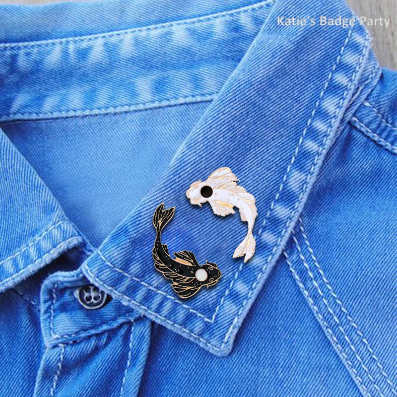 New Animal Pins & Brooches Lovely Goldfish Cod Fish Black and White Good Wish Gifts Lucky Jewelry Diving Clothes Metal Badge