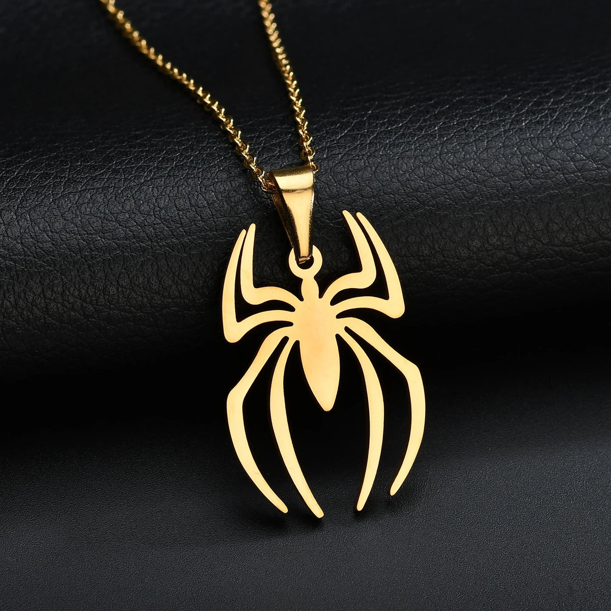 Sifisrri New Fashion Spider Halloween Pendants Round Chain Necklace Stainless Steel For Women Men Silver Color Jewelry Gift