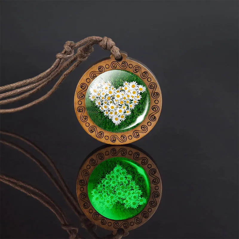 Luminous St. Patrick Day Shamrock Four-leaf Clover Wooden Necklace Glass Cabochon Daisy Lucky Jewelry Glow In The Dark