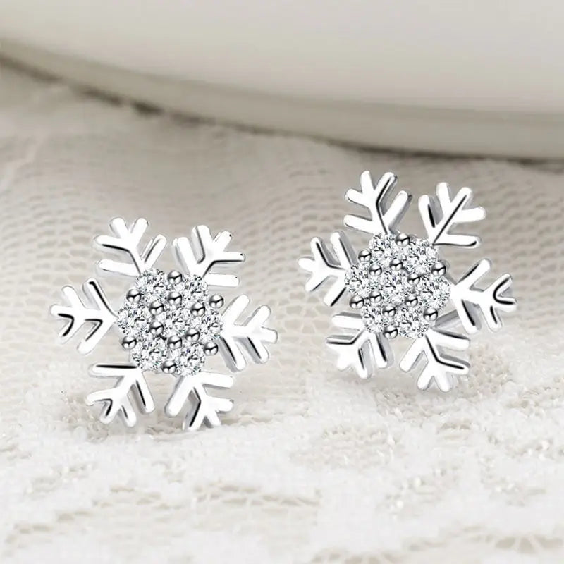 Boucles d'oreilles à tige en cristal de zircon et flocon de neige pour femmes, boucles d'oreilles à breloques en strass brillants pour filles, bijoux cadeaux de Noël, du Nouvel An, d'anniversaire