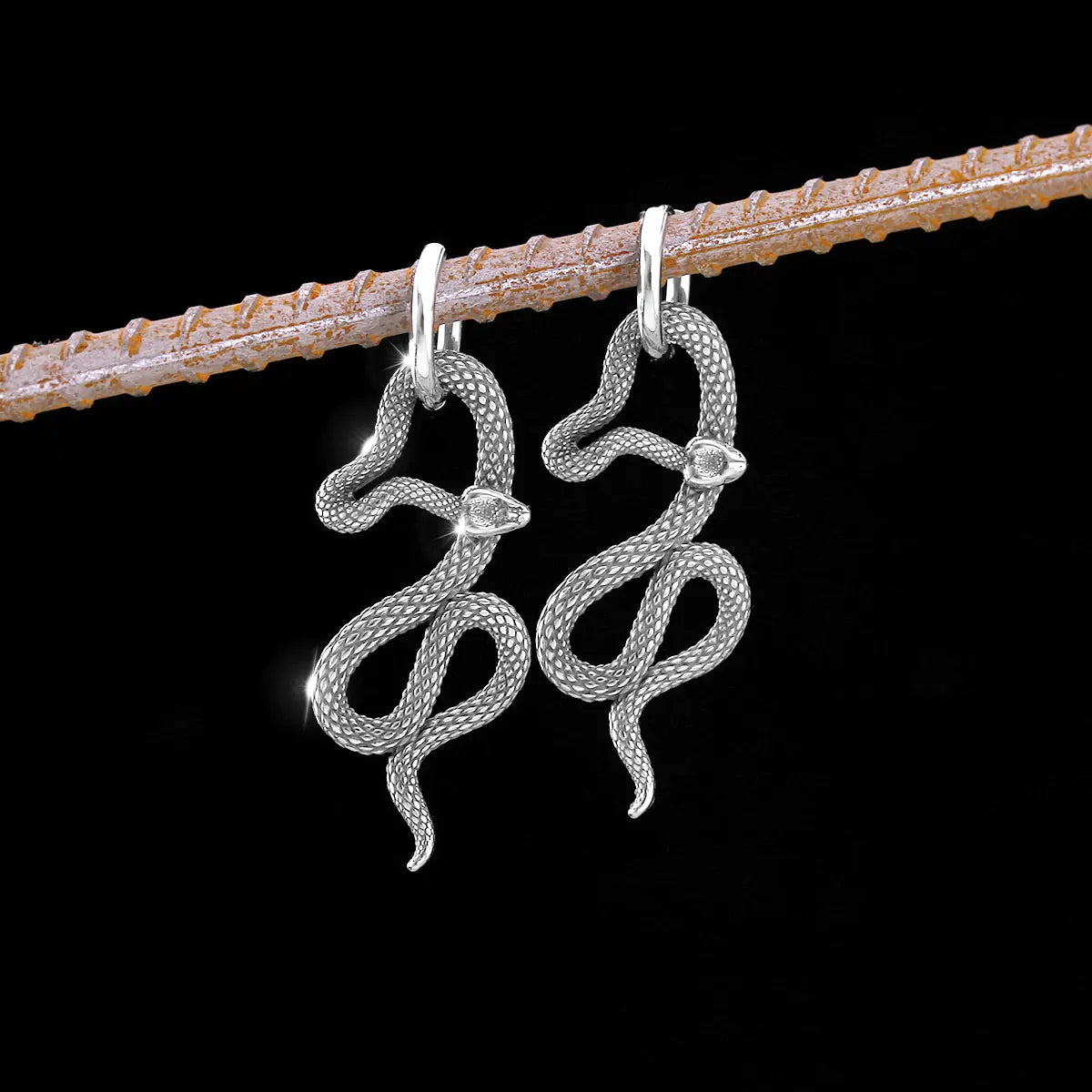 Boucles d'oreilles rétro nouvelles créatives de rue serpent dominateur Viking boucles d'oreilles amulette de locomotive nordique pour hommes jeunesse cadeau