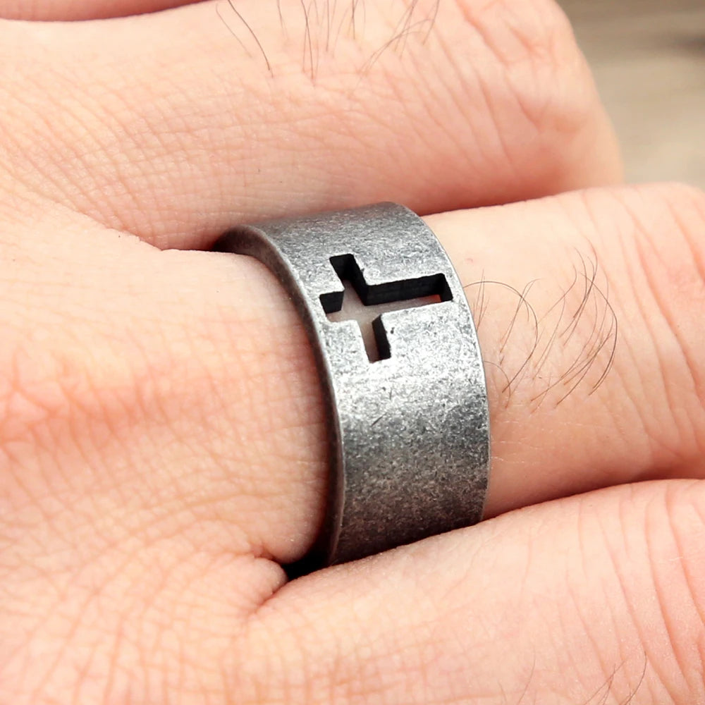 Einfache Vintage Hohlkreuzringe für Männer Punk Christian Ring Edelstahl Open Finger Band Männlichen Modeschmuck Großhandel