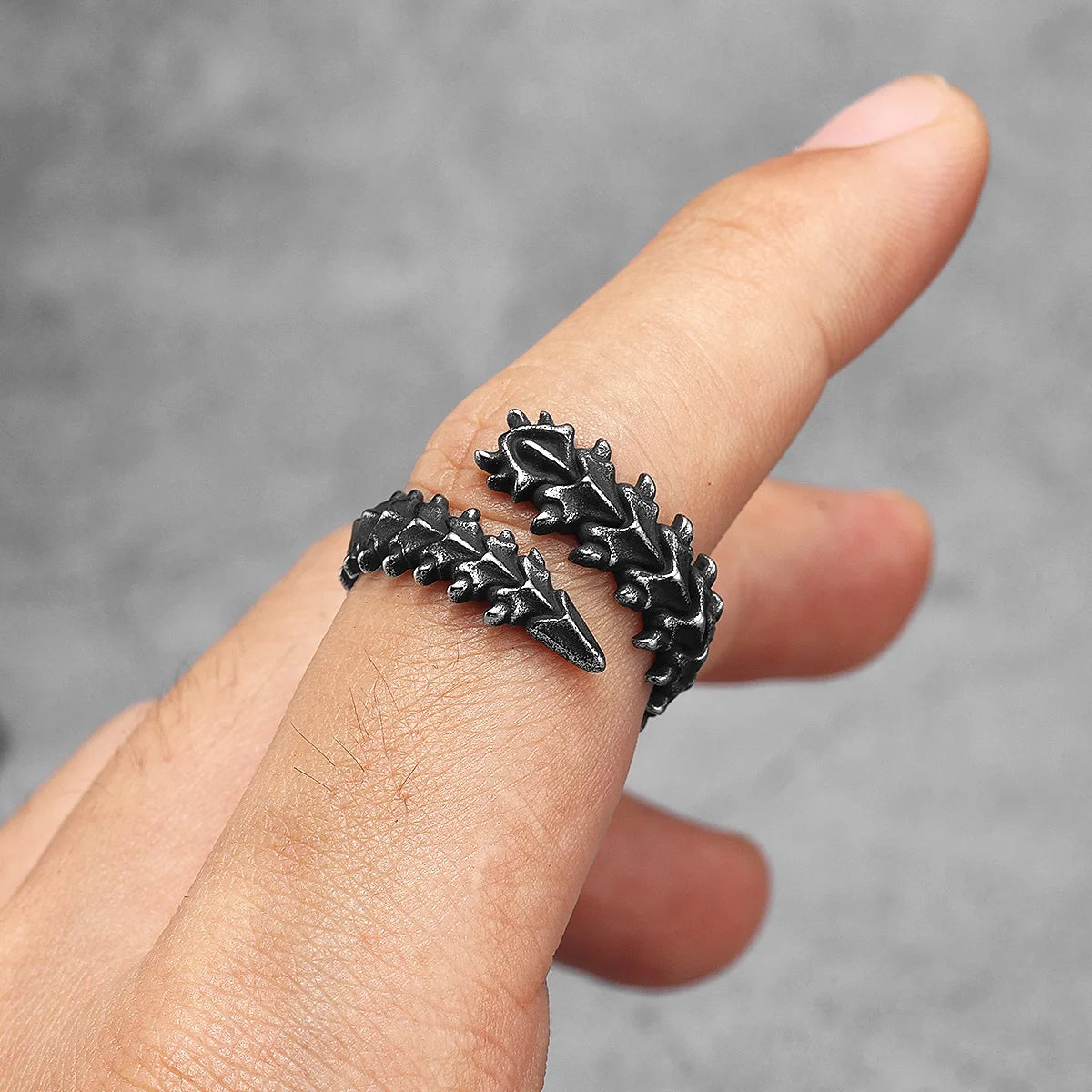 Spine Ring 316L Stainless Steel Men Rings Dragon Back Punk Rock for Male Rider Retro Jewelry Accessories Best Gift Dropshipping