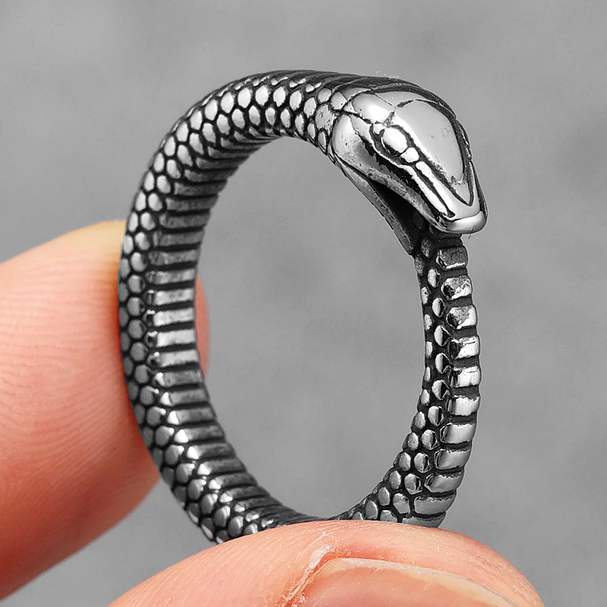 Ouroboros Ring 316L Stainless Steel Men Rings Snake Punk Rock for Male Rider Jewelry Halloween Creativity Xmas Gift Wholesale