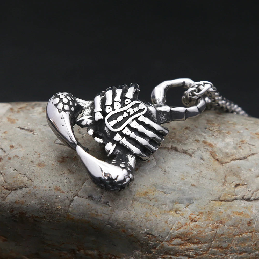 Gothic Fashion Animal Scorpion King Pendant Necklace Stainless Steel Men's Unique Punk Metal Sliding Pendant Party Jewelry Gifts