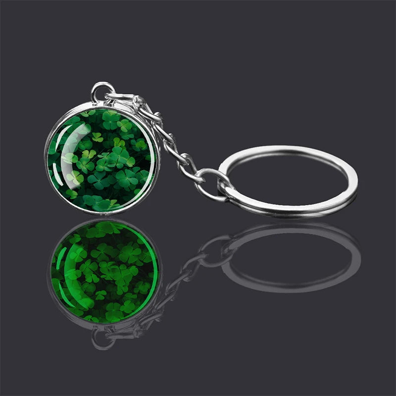 Glowing Clover Keychain Four Leaf Clover Luminous Glass Ball Key Chain Keyring Lucky Jewelry St Patricks Day Gifts Irish Pendant