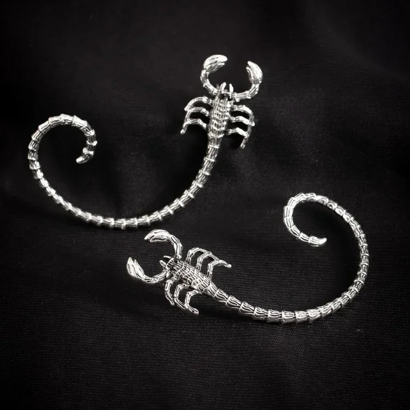 Boucles d'oreilles rétro punk avant-gardiste en forme de scorpion avec venin d'animal pour femme, boucles d'oreilles gothiques personnalisées pour homme, bijoux cadeau