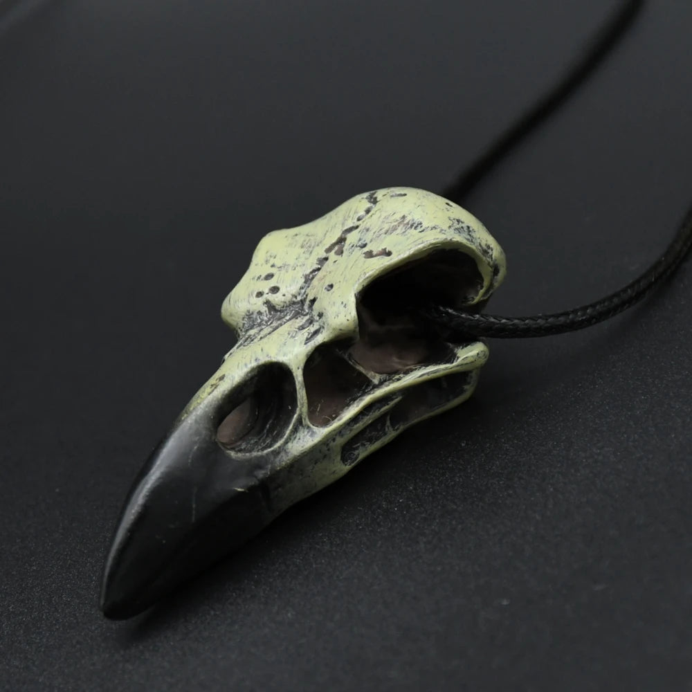 Goth Raven Skull Necklace Resin Replica Raven Magpie Crow Poe Gothic Gift,Halloween Raven Skull Necklace