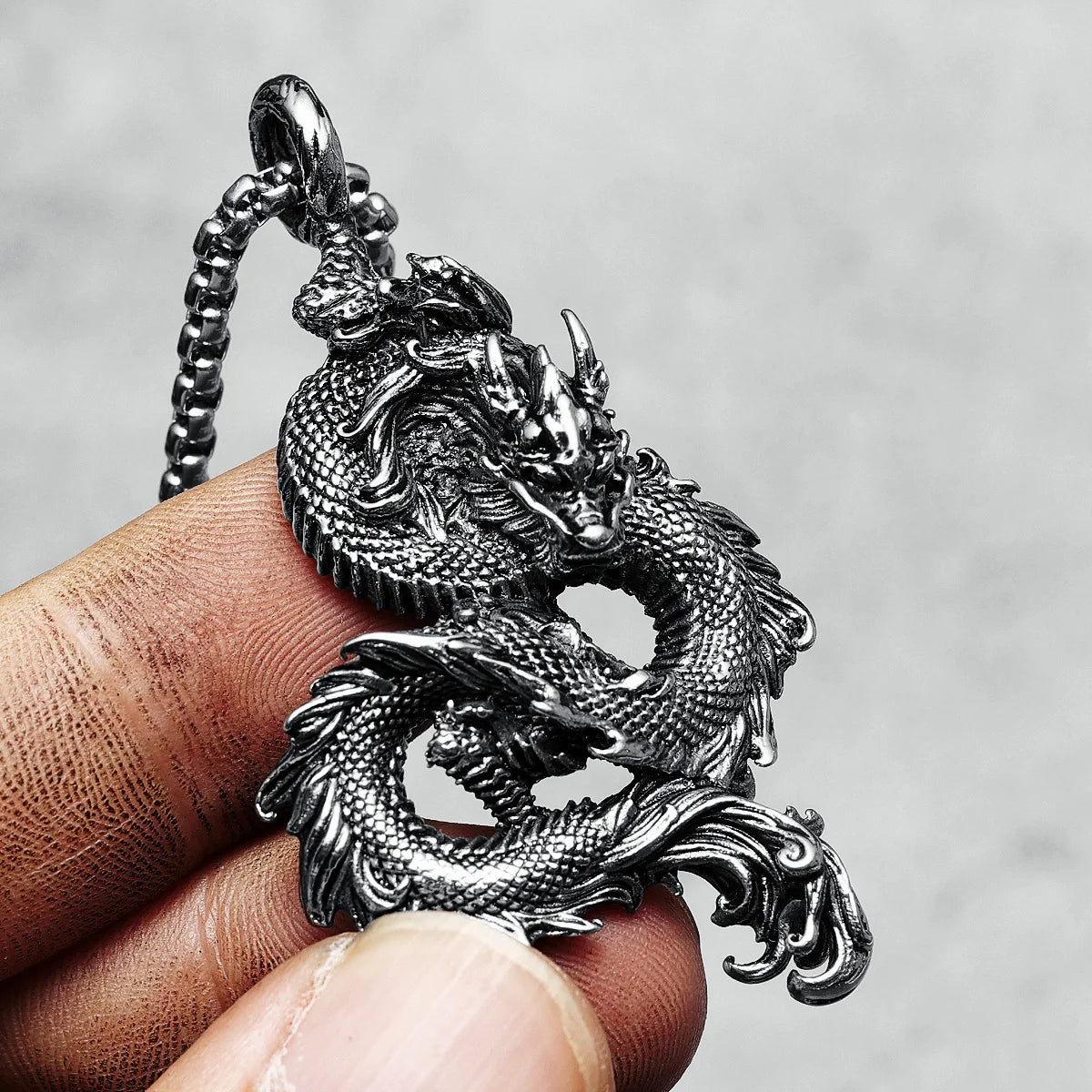 Flying Dragon Necklaces 316L Stainless Steel Retro China Loong Men Pendants Chain Rock Punk for Friend Male Jewelry Best Gift