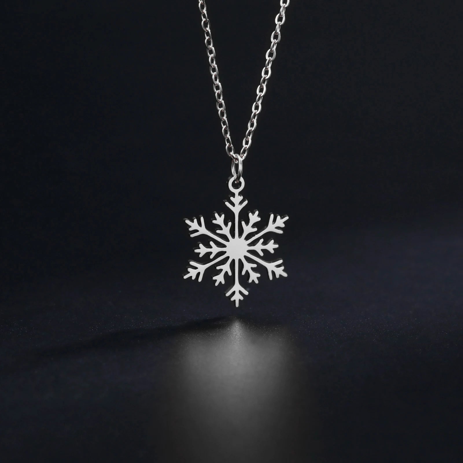 Lucktune Christmas Snowflake Santa Pendant Necklace Stainless Steel Elk Snowman Chain Necklace Women New Jewelry Birthday Gift