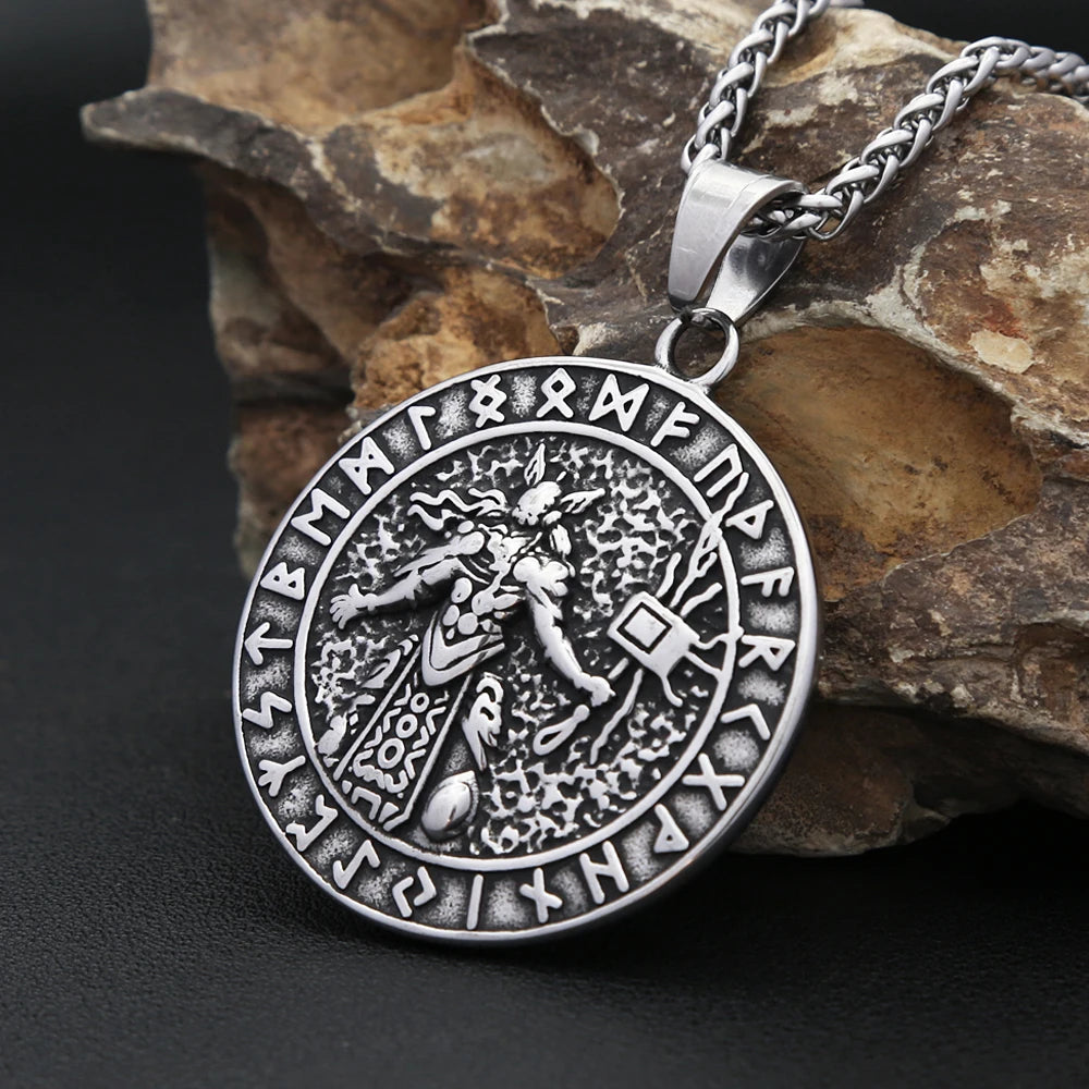 Vintage Nordic Mythology Viking Runes Pendant Necklaces for Men Stainless Steel Odin's Warrior Necklace Amulet Jewelry Wholesale