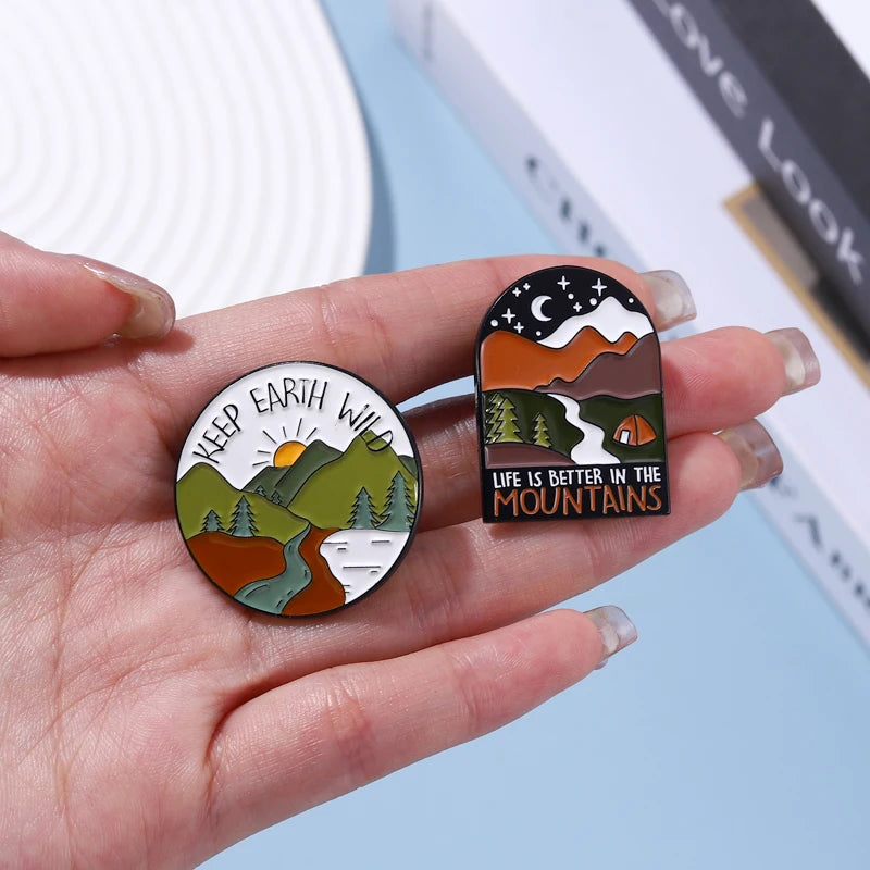 Broches en émail pour camping en plein air, personnalisées, randonnée sauvage, aventure, voyage en montagne, badges à revers, bijoux amusants, cadeau pour amis