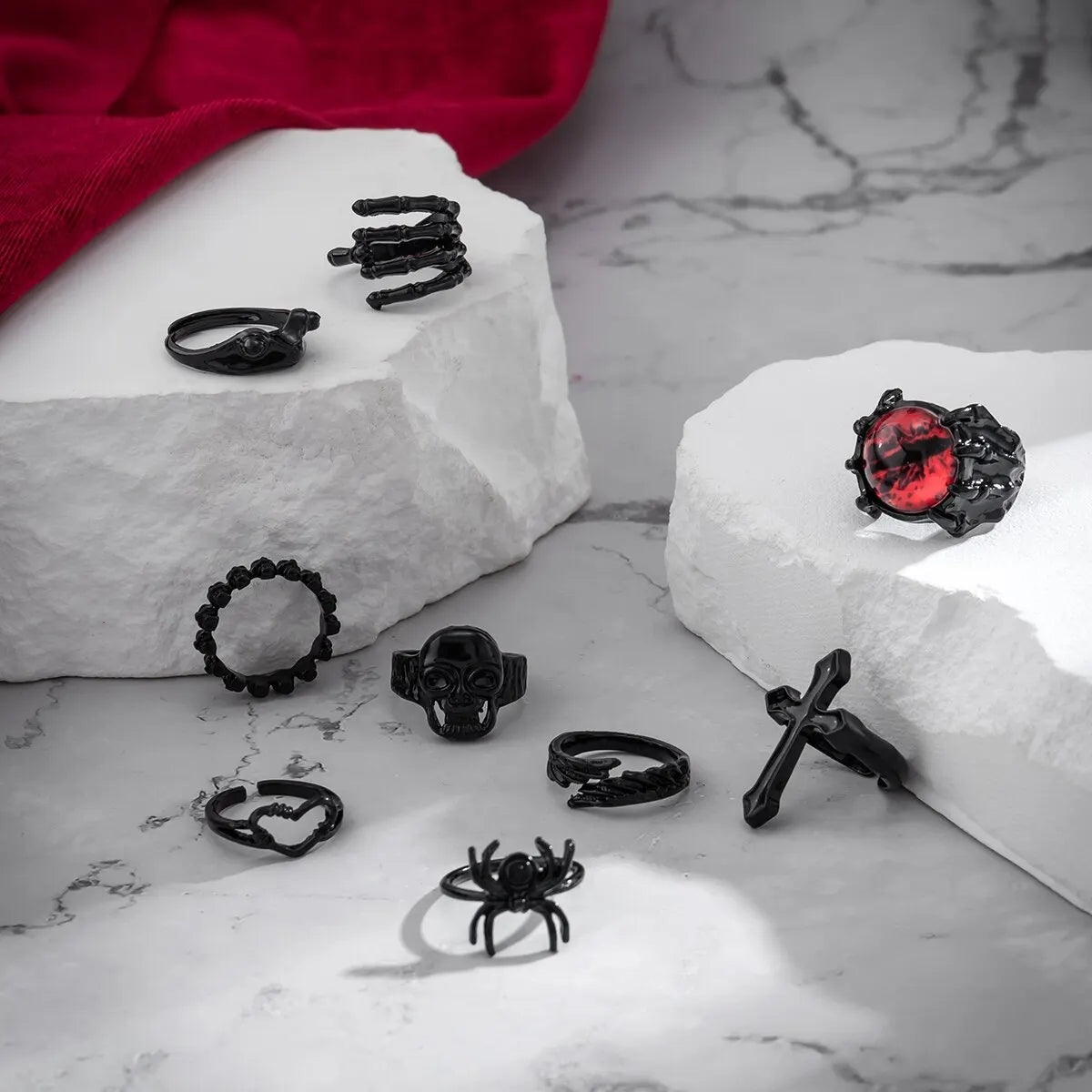 9Pcs/Set Goth Black Devil Eye Skull Spider Palm Rings for Women Vintage Cross Jesus Love Heart Rings Halloween Jewelry Gift New