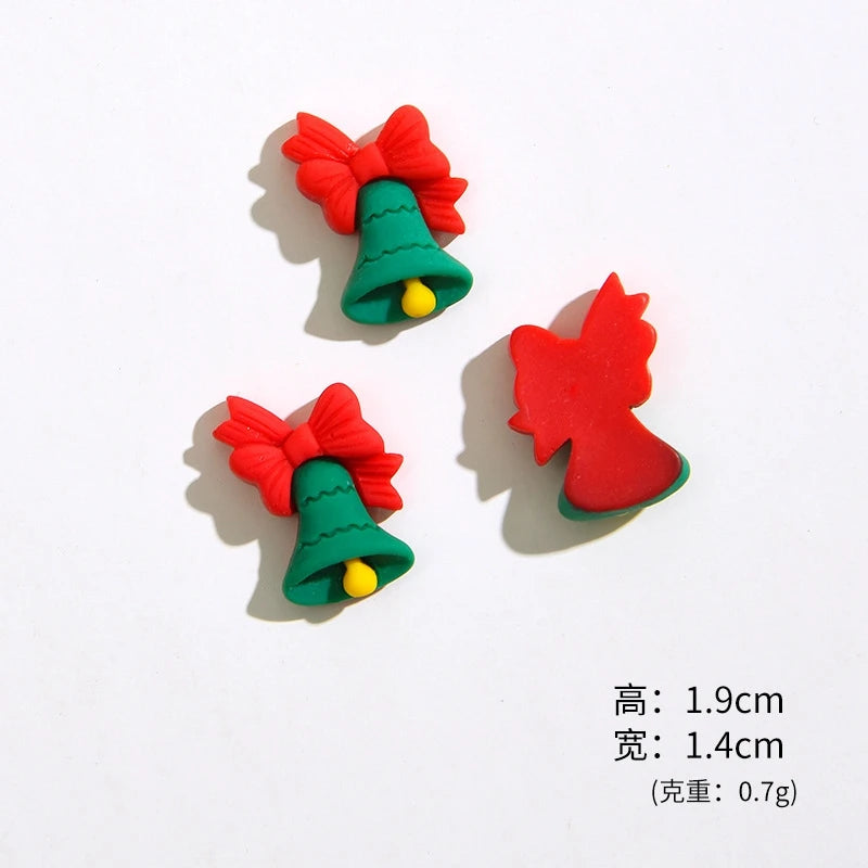 Lot de 20 mini figurines en résine de dessin animé de Noël, décoration de cabochon à dos plat, fabrication de bijoux, accessoires pour cheveux