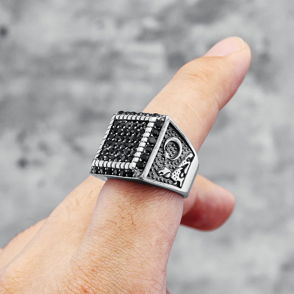 Strass Ringe Edelstahl Mond Wolf Männer Ring Hip Hop Intarsien Diamanten Klassisch für Männlichen Freund Schmuck Geschenk Dropshipping