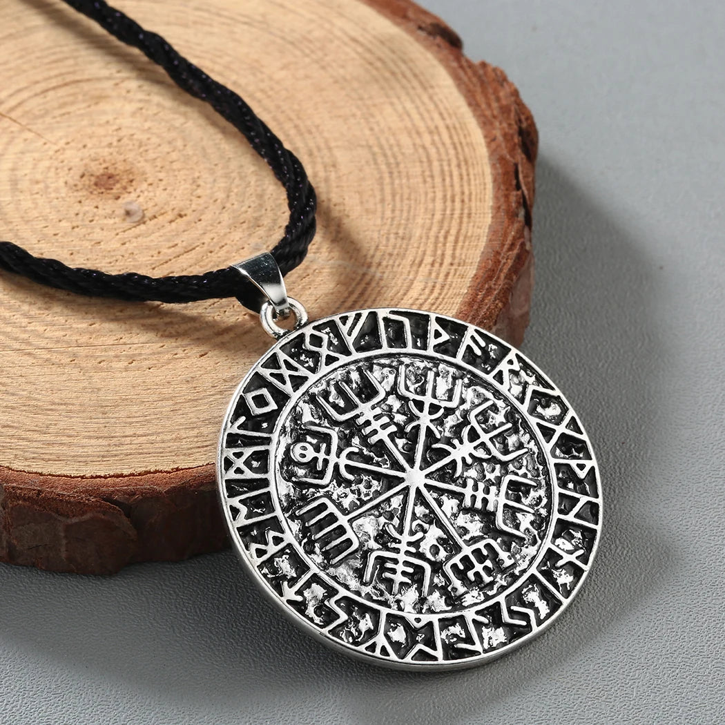 Men's Punk Viking Compass Necklace Nordic Rune Scandinavian Protection Stainless Steel Pendant Choker Amulet Talisman Jewelry