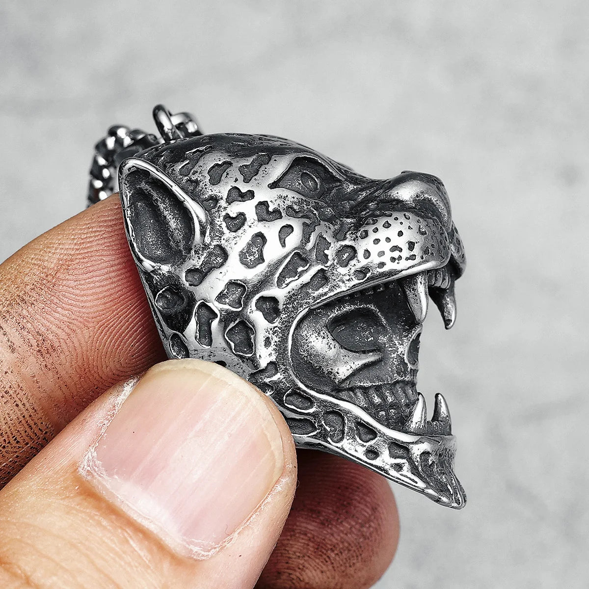 Cheetah Skull Necklaces 316L Stainless Steel Jungle Warrior Men Pendants Chain Rock Party for Friend Male Jewelry Gift Wholesale