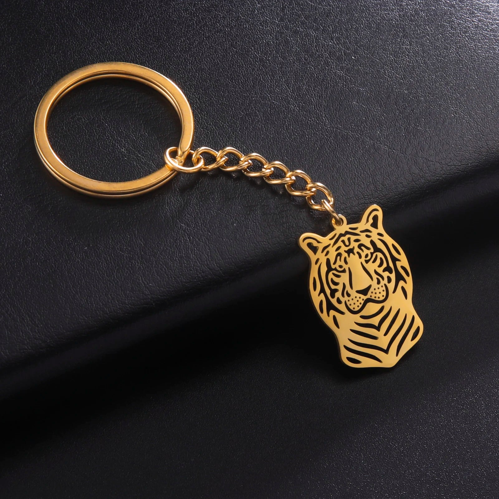 Dreamtimes 2023 Tiger Pendant Keychain Fashion Punk Stainless Steel Men's Animal Head Accessories Gift