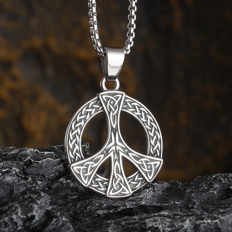 Retro Gothic Snake Coiled Pentagram Pendant Necklace for Mens Cycling Jewelry Punk Rock Exorcism Amulet