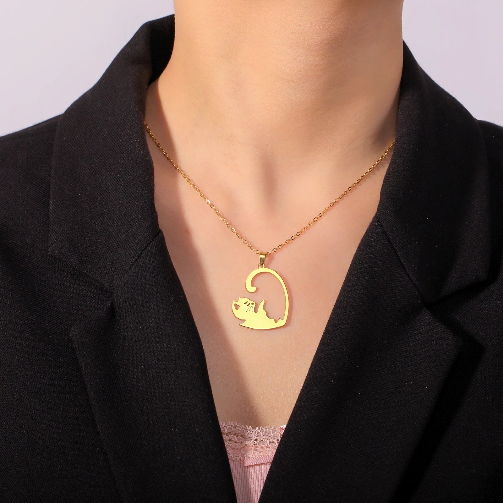 Collier rond en acier inoxydable avec pendentif en forme de cœur brisé et chat pour femme, bijoux de couple Dreamtimes, cadeau pour amoureux