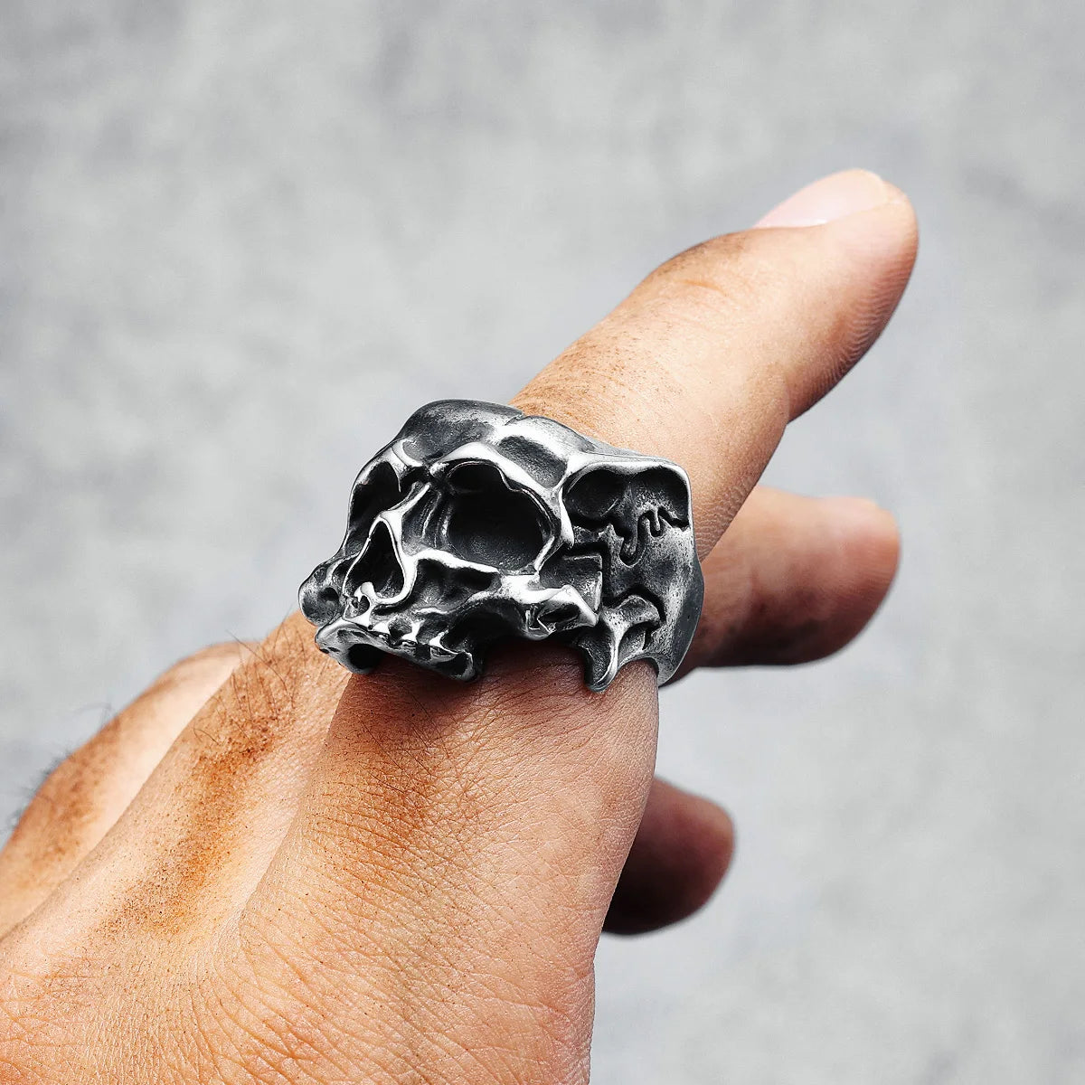 Broken Skull Men Ring 316L Stainless Steel Cranium Hyperbolic Rock HipHop Party for Biker Rider Male Boyfriend Jewelry Best Gift