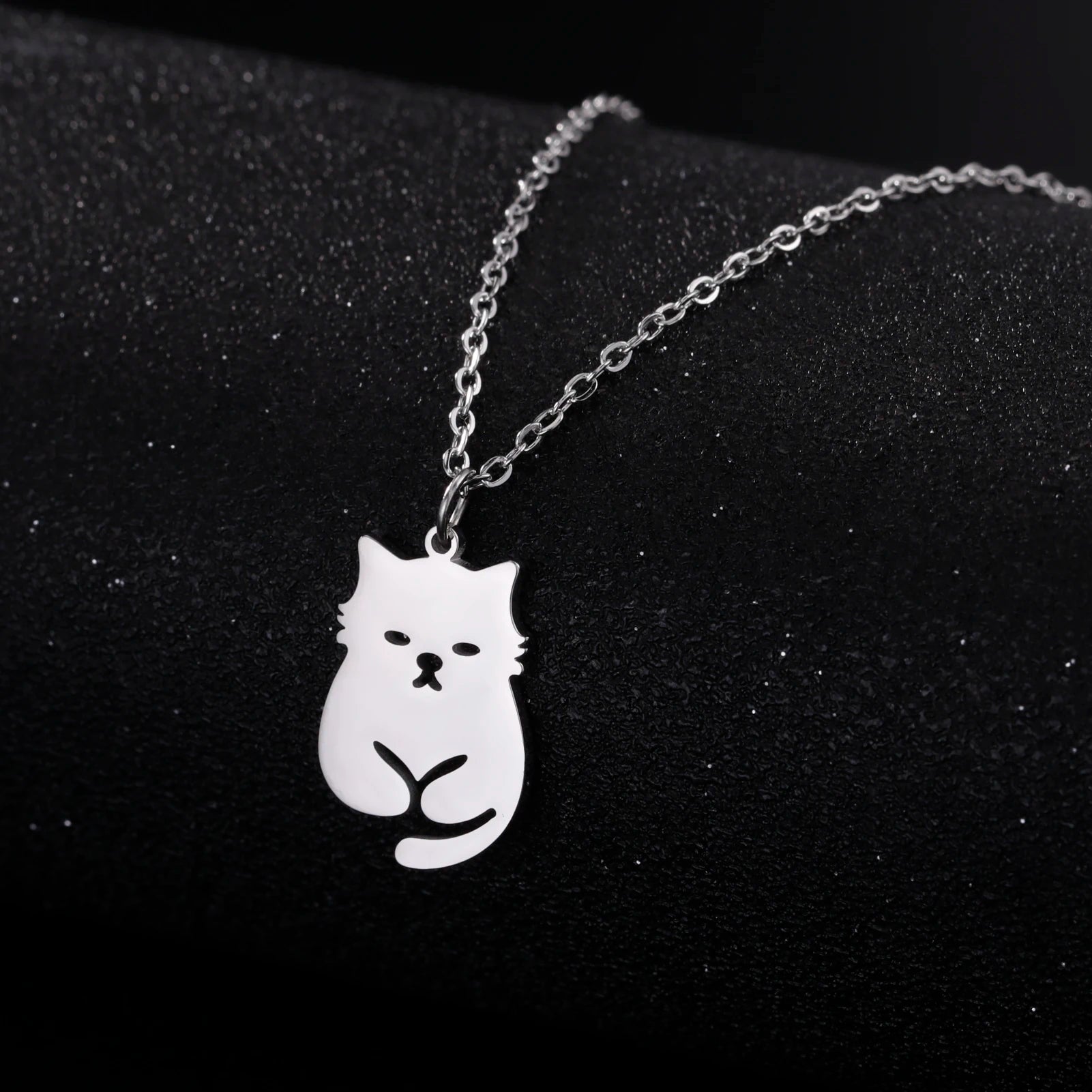 Dreamtimes Fashion Cute Cat Pendant Necklace for Women 21.4 * 14mm Stainless Steel Animal Lover Jewelry Gift