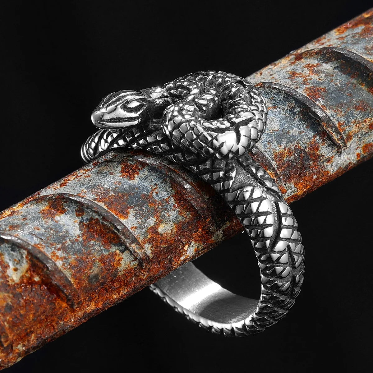 Snake Ring Stainless Steel Men Rings Punk Rock Vintage for Women Biker Jewelry Halloween Creativity Gift Wholesale Accessories