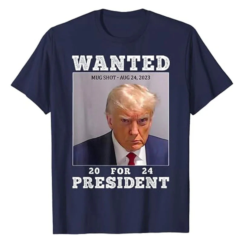 Se busca a Donald Trump para presidente en las elecciones de 2024. Camiseta con foto policial de Trump. Nunca te rindas. Pro Trump. Salva a los estadounidenses. Apoya a los fanáticos.