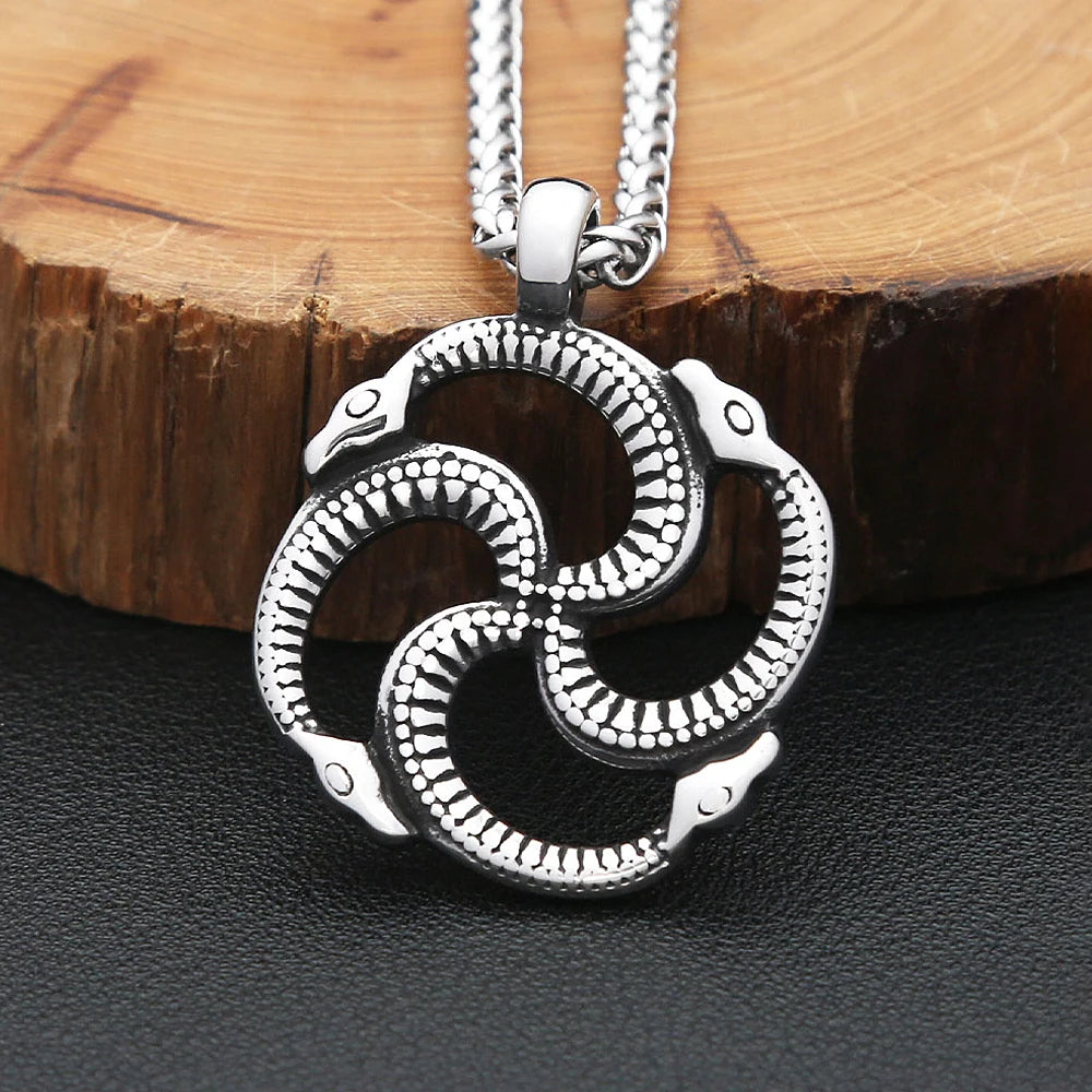 New Creative Design Snake Round Pendant Necklace 316L Stainless Steel Fashion Punk Animal Necklaces For Men Party Jewelry Gifts