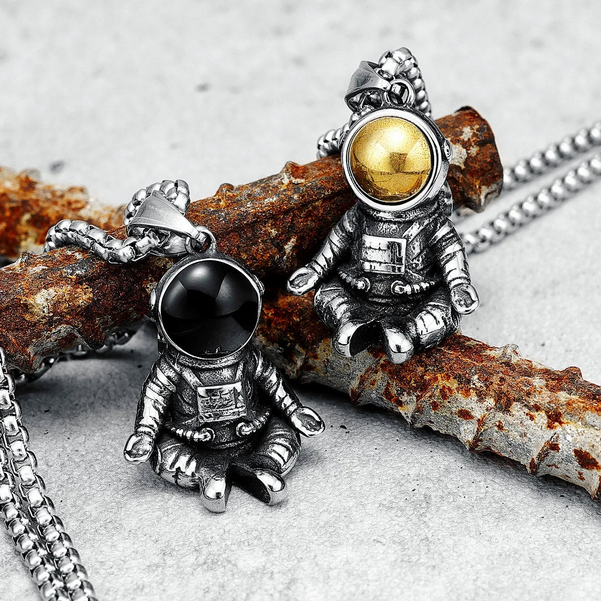 Meditate Astronaut Necklaces Stainless Steel Men Swaggy Cute Hip Hop Rap Pendant Chain Party for Friend Couple Jewelry Best Gift