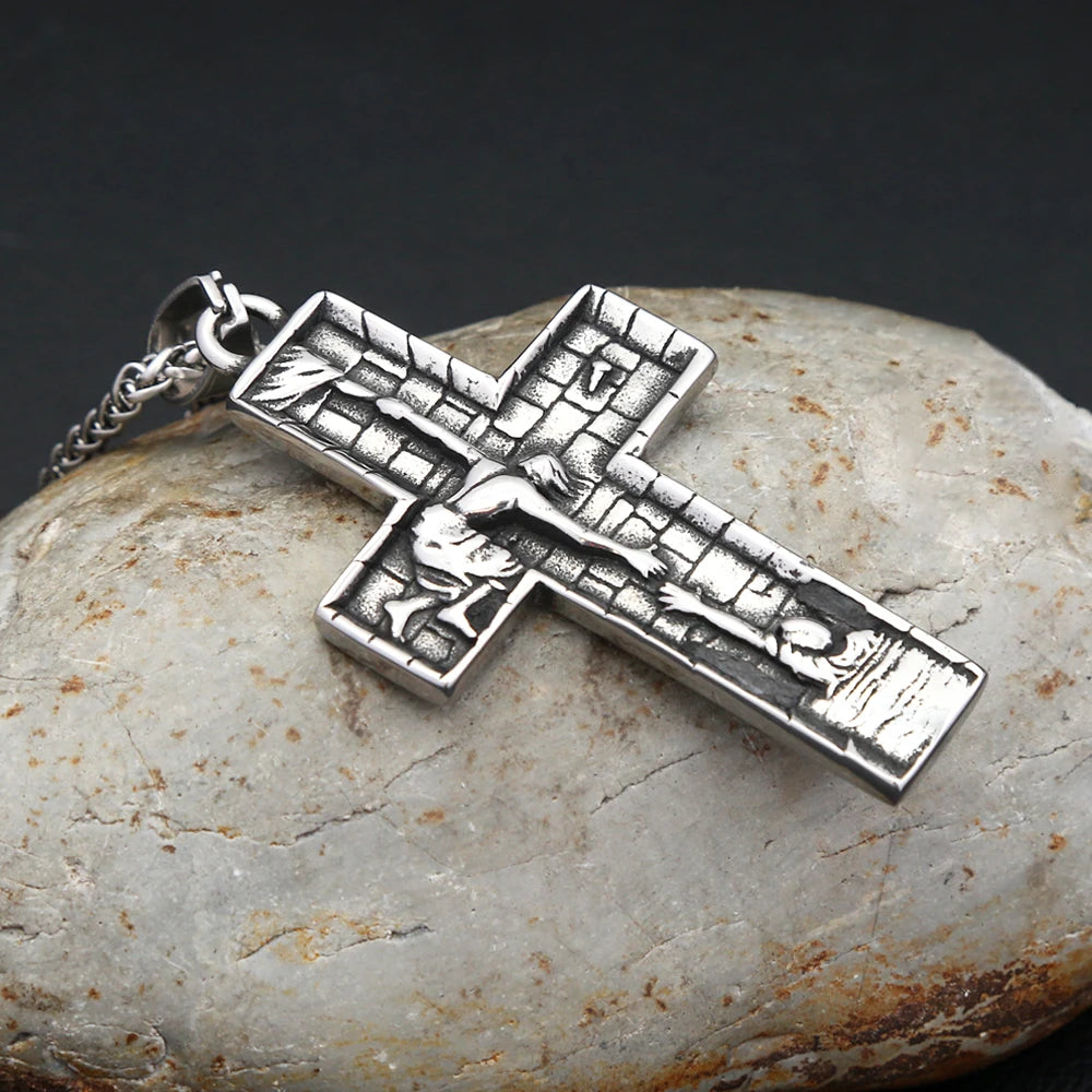 New Vintage Stainless Steel Jesus Savior Cross Pendant Necklaces For Men Women Fashion Lucky Amulet Jewelry Gifts Dropshipping