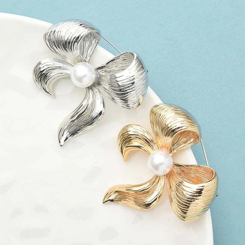 Wuli&baby Pearl Bowknot Brooches For Women Unisex 2-color All-match Beautiful Flower Party Office Brooch Pins Gifts