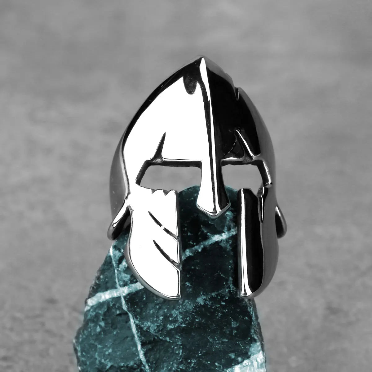 Men's Spartan Warrior Mask Ring Hip Hop Simple Charm Punk Boutique Handmade Viking Jewelry Ring Creative Gift Wholesale