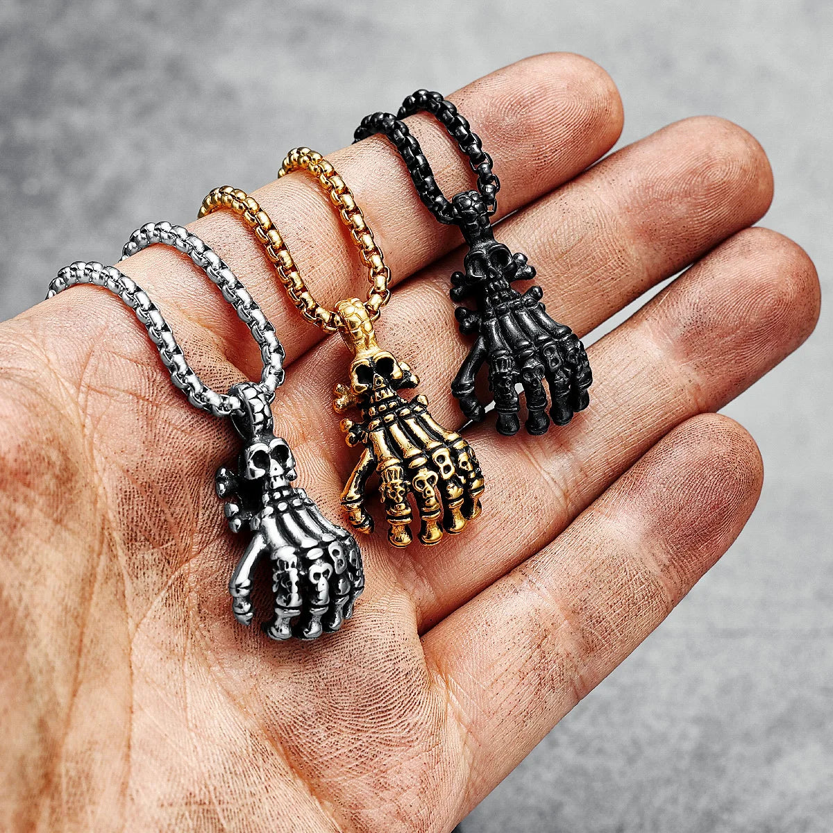 Hand Bone Necklace Vintage Skeleton Hands Punk Rock Men Stainless Steel Pendant Chain Retro for Rider Friends Party Jewelry Gift