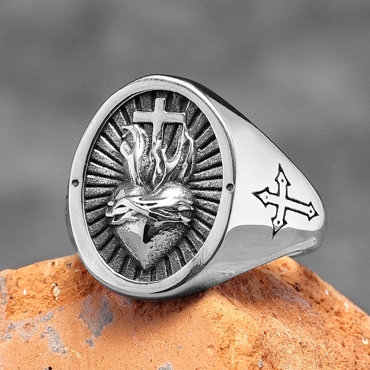 Heart of God Ring Religion Cross 316L Stainless Steel Mens Rings Amulet Rock for Male Boyfriend Biker Jewelry Gift Dropshipping