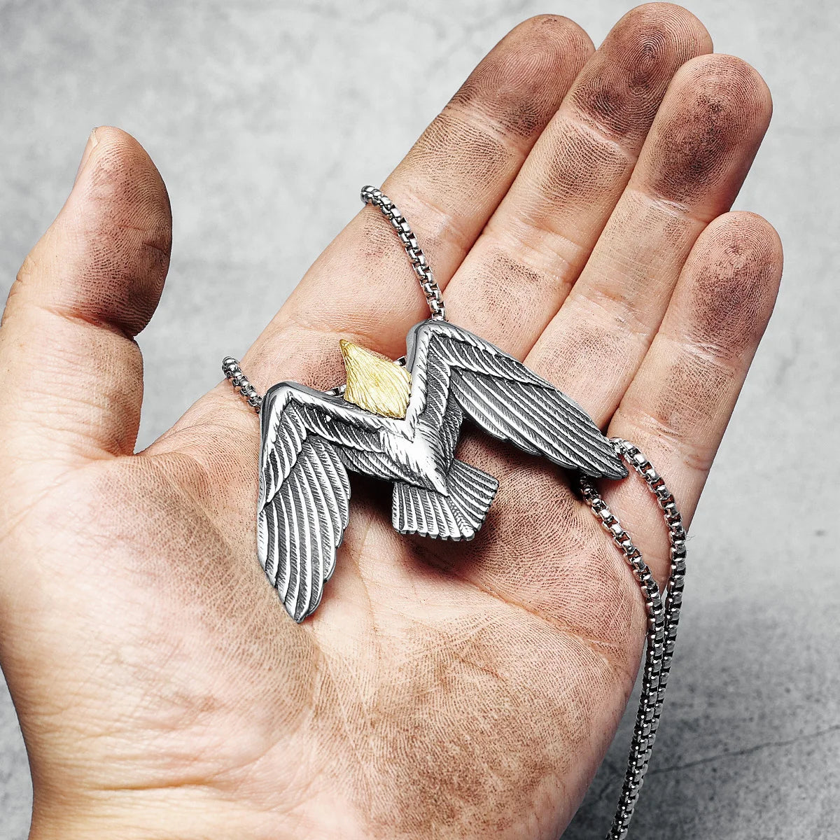 Flying Eagle Men Necklace 316L Stainless Steel Pendants Wild Hawk Wings Chain Rock Party for Friend Male Jewelry Special Gift