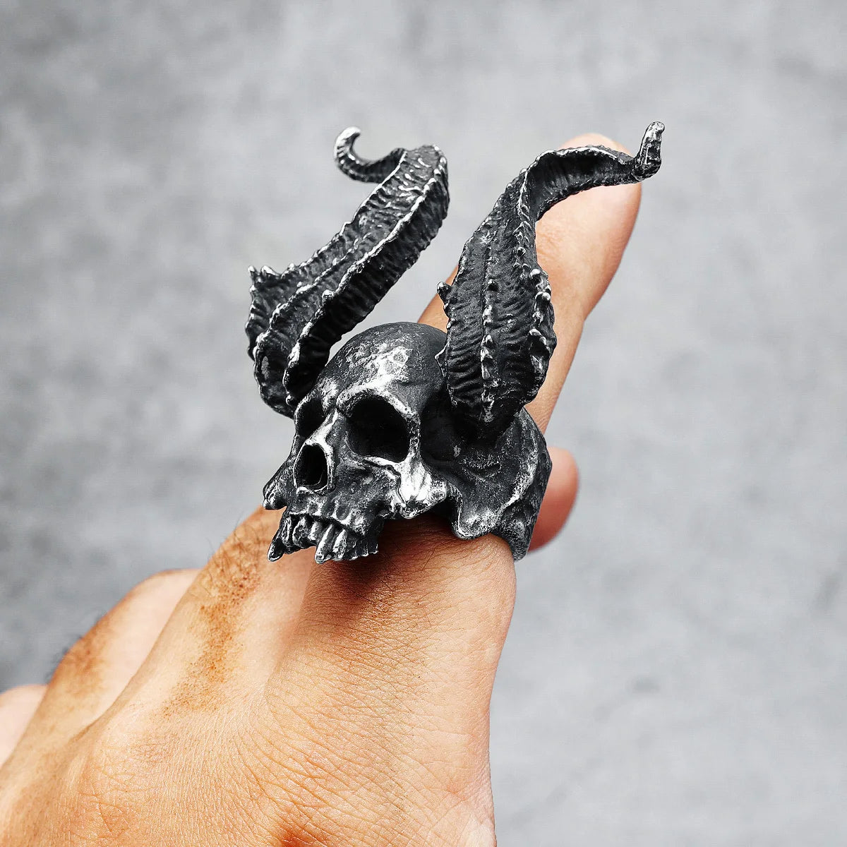 Demon Skull Men Ring 316L Stainless Steel Hell Fiend Rock Devil Horn Punk Party for Biker Rider Male Boyfriend Jewelry Best Gift