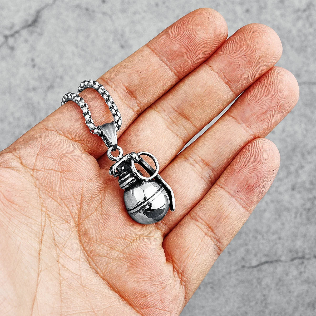 Hip Hop Rap Grenade Necklaces 316L Stainless Steel Men Pendant Chain Punk for Boyfriend Biker Rider Jewelry Gift Dropshipping