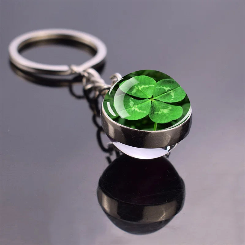 Natural Four-leaf Clover Glass Ball Keychain Daisy Metal Keyring Lucky Fashion Accessories for Women St. Patrick Day Jewelry