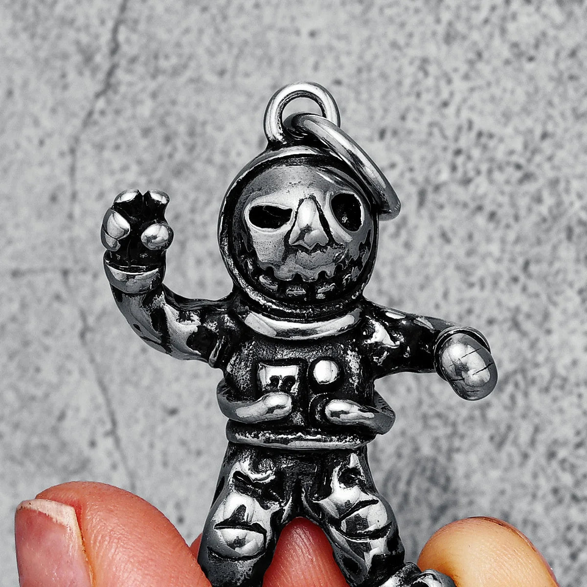 Ghost Mask Astronaut Necklaces 316L Stainless Steel Punk Rock Hip Hop Rap Pendants Chain Party for Friend Couple Jewelry Gift