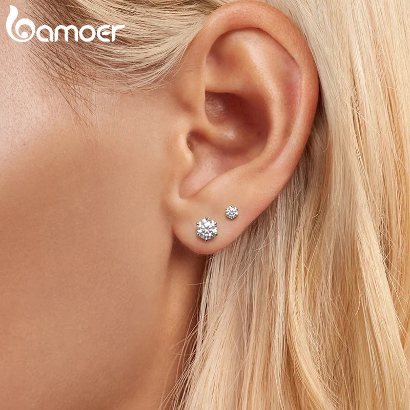 Boucles d'oreilles BAMOER en or blanc plaqué moissanite pour femmes, clous d'oreilles en argent sterling 925 avec moissanite scintillante, cadeau de Noël