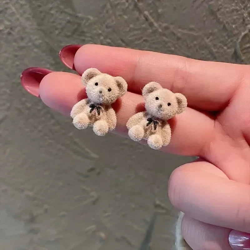 Pendientes de moda de Corea con agujas de plata para otoño e invierno, bonitos pendientes de orejas de conejo con flocado, pendientes de oso para mujeres y niñas