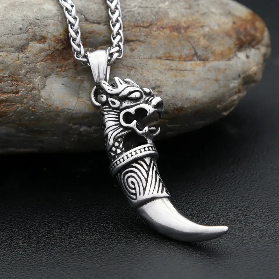 Gothic Vintage Wolf Tooth Pendant Necklace Fashion Punk Personality Stainless Steel Animal Necklaces For Man Amulet Jewelry Gift