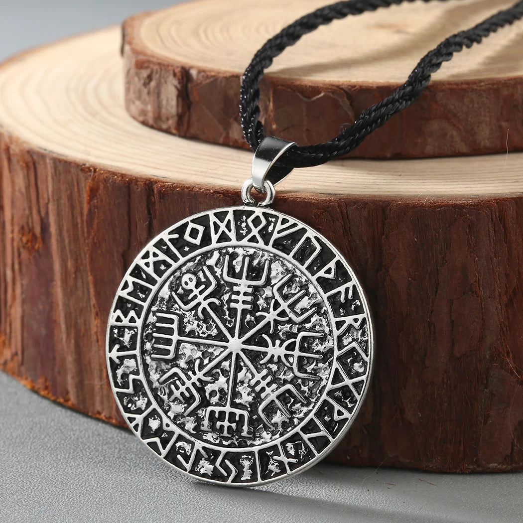 Men's Punk Viking Compass Necklace Nordic Rune Scandinavian Protection Stainless Steel Pendant Choker Amulet Talisman Jewelry