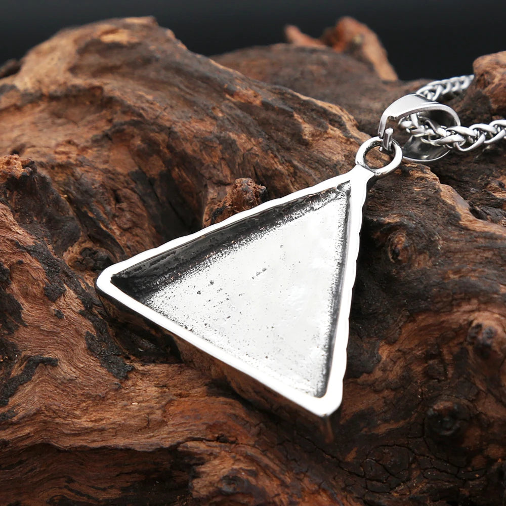 Vintage Fashion Eye Of Horus Pendant Necklaces For Men Stainless Steel Egyptian Pyramid Necklace Amulet Jewelry Gifts Wholesale